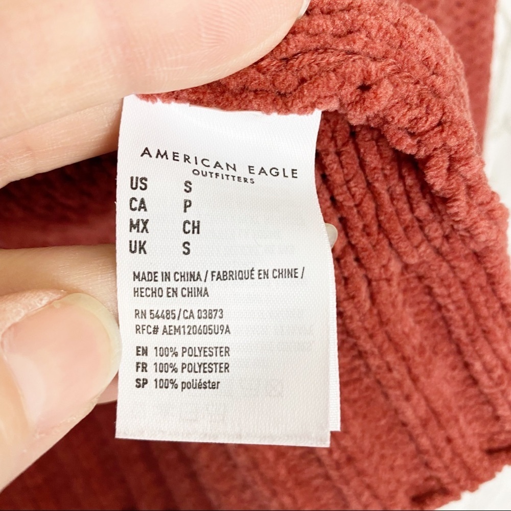 AMERICAN EAGLE Chunky Chenille Cable Knit Sweater Cozy Size Small Boxy - Picture 9 of 12
